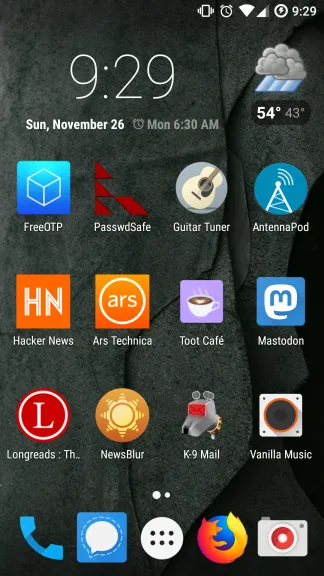Screenshot of my LineageOS home screen