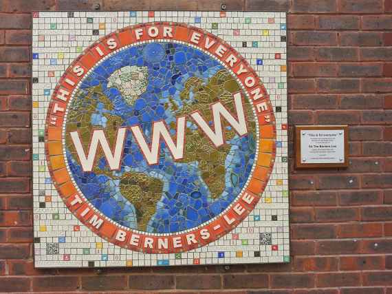 Plaque saying "this is for everyone", dedicated, to Tim Berners-Lee
